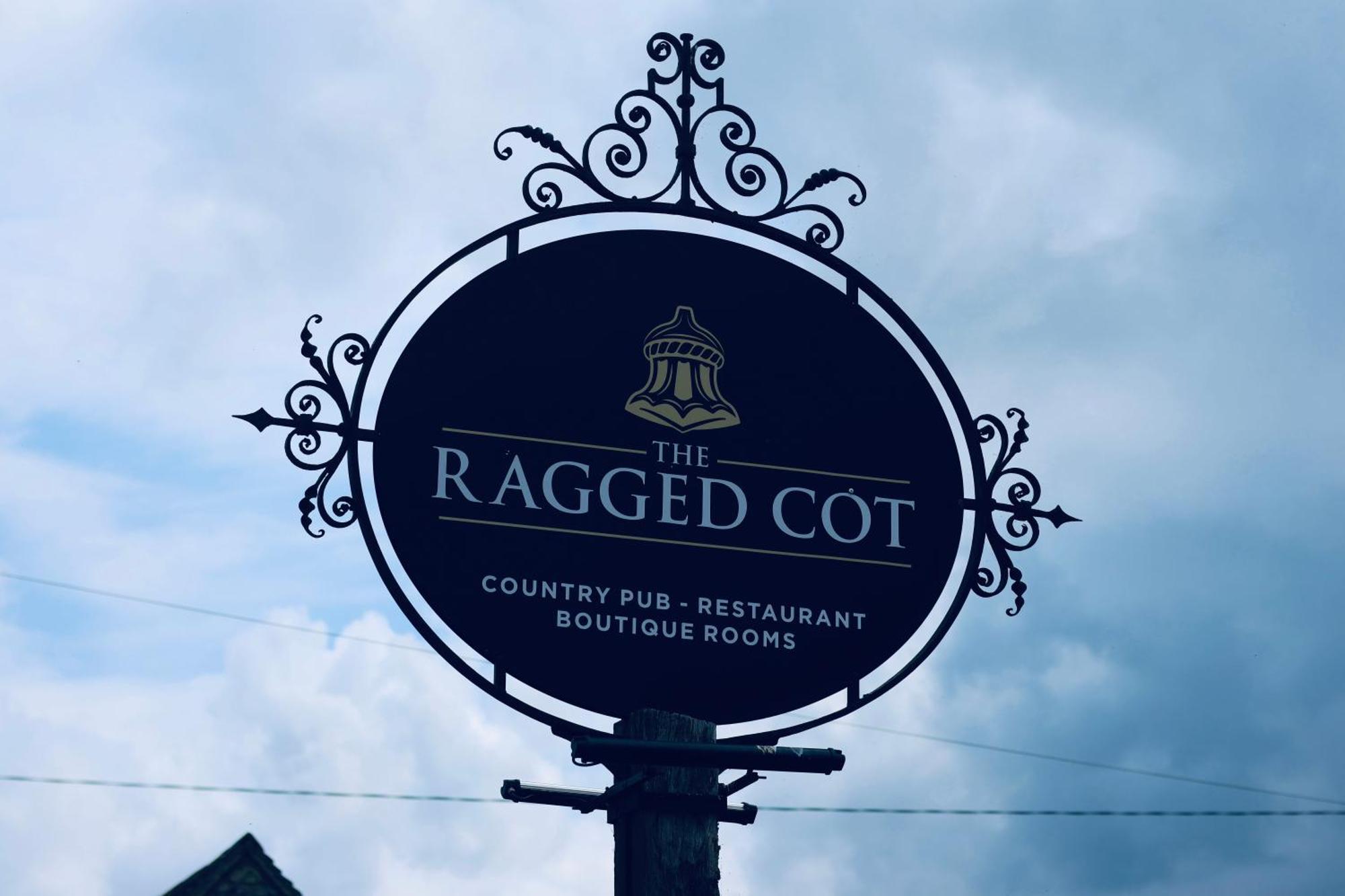 Отель The Ragged Cot Minchinhampton Экстерьер фото